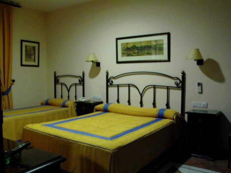 Hotel Calderon Cenes De La Vega Room photo