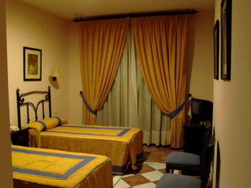 Hotel Calderon Cenes De La Vega Exterior photo